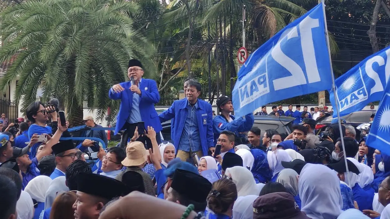 Partai Amanat Nasional (PAN) resmi mendaftarkan bakal calon legislatif (Bacaleg) ke Komisi Pemilihan Umum (KPU) RI, Jakarta Pusat, Jumat (12/5/2023).