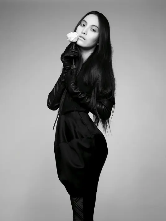 Daul Kim ditemukan tewas mengenaskan di apartemennya di Paris. Ia diduga bunuh diri lantaran tekanan pekerjaan. (Foto: thestylerookie.com)