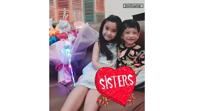 6 Momen Kompak Jan Ethes Bareng Saafia Sepupu Dekatnya, Sibling Goals