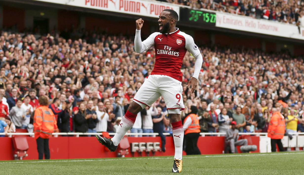 Alexandre Lacazette menjadi senjata baru The Gunners saat melawan Chelsea pada Derby London. Lacazette sudah mengoleksi dua bagi Arsenal di Premier League. (AFP/Ian Kington)