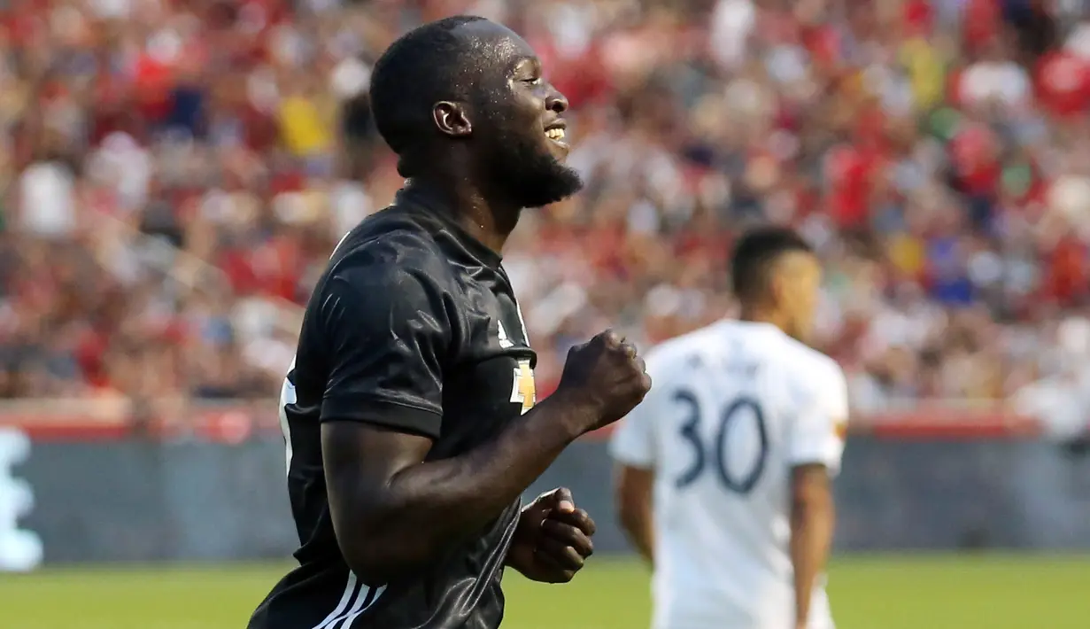 Ekspresi Romelu Lukaku usai mencetak gol ke gawang Real Salt Lake pada pertandingan persahabatan di Sandy, Utah (18/7). MU menang 2-1 atas Real Salt Lake. (AP Photo / Rick Bowmer)
