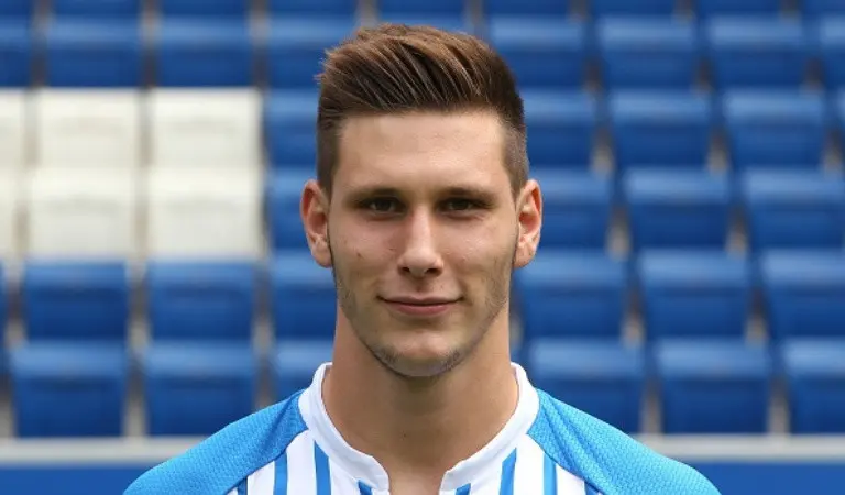 Bek Hoffenheim Niklas Sule akan bergabung ke Bayern Munchen mulai 1 Juli 2017. (AFP/Daniel Roland)