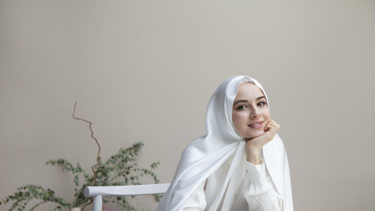 Tips Makeup Anti Luntur Agar Tampil Flawless Sepanjang Hari Saat Lebaran