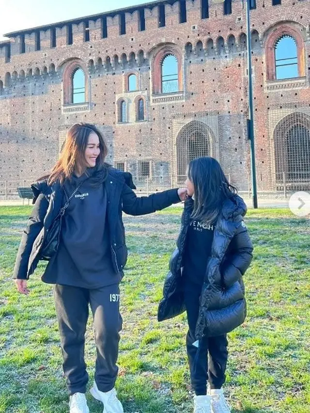 Ayu Ting Ting dan Bilqis (Instagram/ayutingting92)