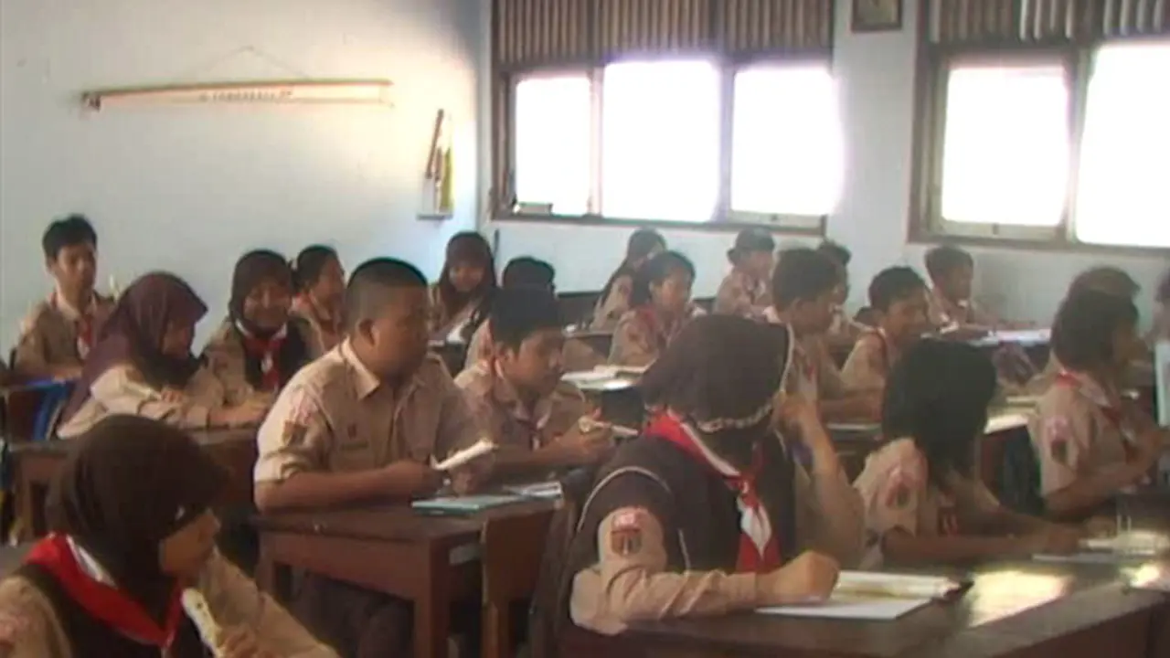 Buku Kurikulum 2013 Belum Tersedia, Guru di Kesulitan Mengajar
