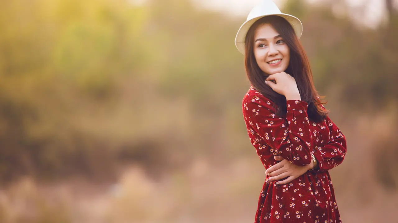 3 Fashion Item Klasik yang Siap Bikin Kamu Tampil Beda, Siap-Siap Jadi Pusat Perhatian