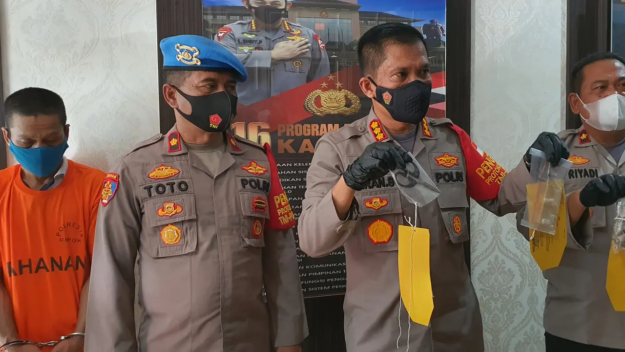 Jajaran Polsek Bojonggede, Depok menangkap pelaku perkosaan terhadap anak kandung, Irwanto (50). Bahkan perkosaan tersebut membuat anaknya hamil.