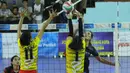Pemain Bank Jatim melakukan smash saat melawan PGN Popsivo Polwan pada laga final Livoli 2017 di GOR Dimyati, Tangerang, Sabtu (9/12/2017). Bank Jatim menang dengan sjor 3-0. (Bola.com/Vitalis Yogi Trisna)