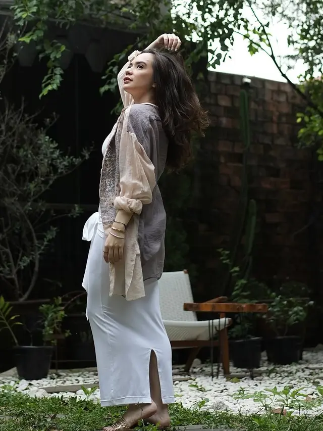 Putri Anne Tanpa Hijab