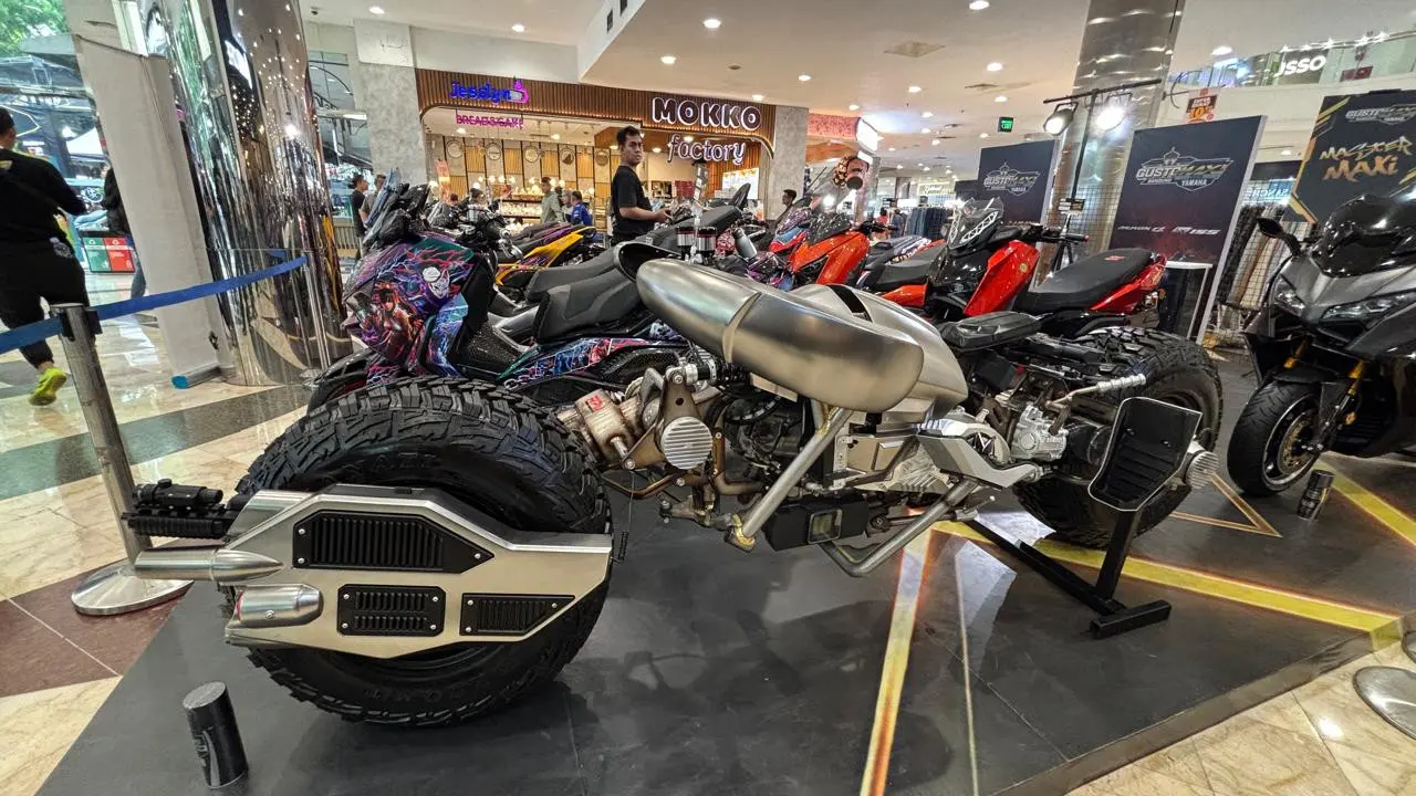 Yamaha XMax Diubah Jadi Motor Batman di CustoMaxi 2026 Bandung (Arief A/Liputan6.com)