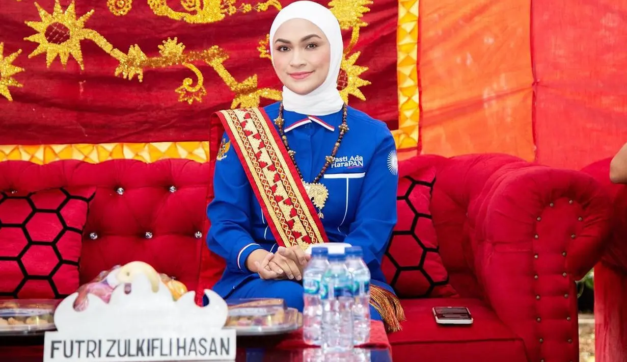 Pada kolom bio ia menuliskan sebagai Founder of Batin Group Woman & Children dan Waketum DPP PUAN Partai Amanat Nasional. (FOTO: instagram.com/putri_zulhas/)