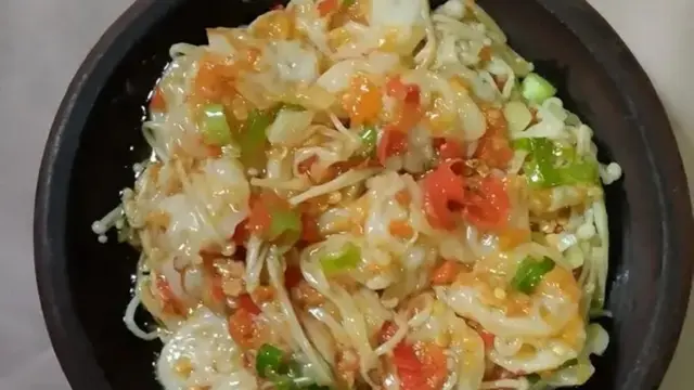 Resep seblak cobek jamur enoki. (dok. Cookpad @bintu_tsaniyah)