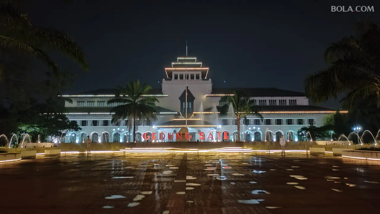 Gedung Sate, salah satu gedung ikonik di Jawa Barat