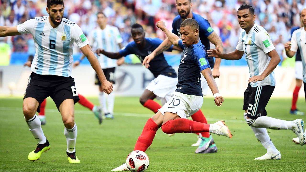 FOTO: Kylian Mbappe Fantastis, Prancis Tekuk Argentina