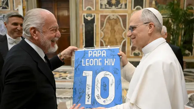 Paus Leo XIV Jumpa Juara Serie A Napoli