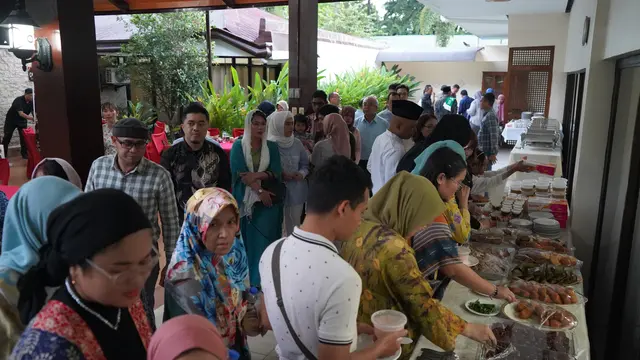 Kegiatan buka puasa bersama di Kediaman Dubes RI untuk Filipina. (Dok. KBRI Manila)