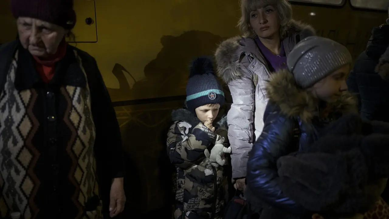 Pengungsi Ukraina di Zaporizhzhia pada April 2022. (AP Photo/Felipe Dana)