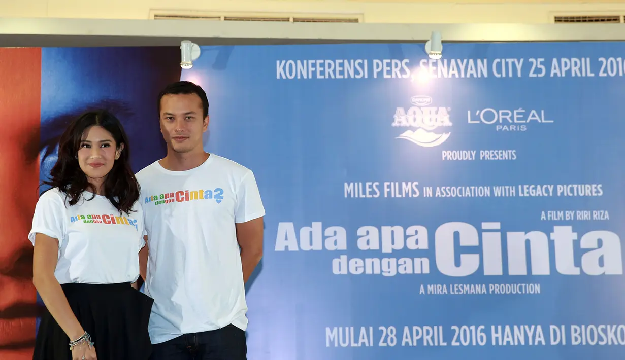 Pemeran film Janji Joni itu mengaku ada kemudahan menjadi Rangga. "Jadi ketika kita ngumpul, ketika baca dialog, ketika bertemu dengan teman pemain yang lain, tiba-tiba memori itu balik lagi," ujar Nicholas Saputra. (Deki Prayoga/Bintang.com)