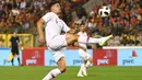 Striker Portugal, Andre Silva, mengontrol bola saat melawan Belgia, pada laga persahabatan di Stadion King Baudouin, Brussels, Sabtu (2/6/2018). Kedua negara bermain imbang 0-0. (AFP/Emmanuel Dunand)
