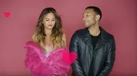 Chrissy Teigen dan John Legend ucapkan selamat hari Valentine dengan video ini. [foto: YouTube]