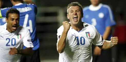 Cassano saat membela timnas Italia (AFP PHOTO/RAIGO PAJULA)