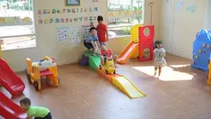 Melihat anak-anak Indonesia yang butuh hiburan dan mainan beredukasi, wanita ini sukses membuat usaha mainan anak yang murah dan berkualitas.