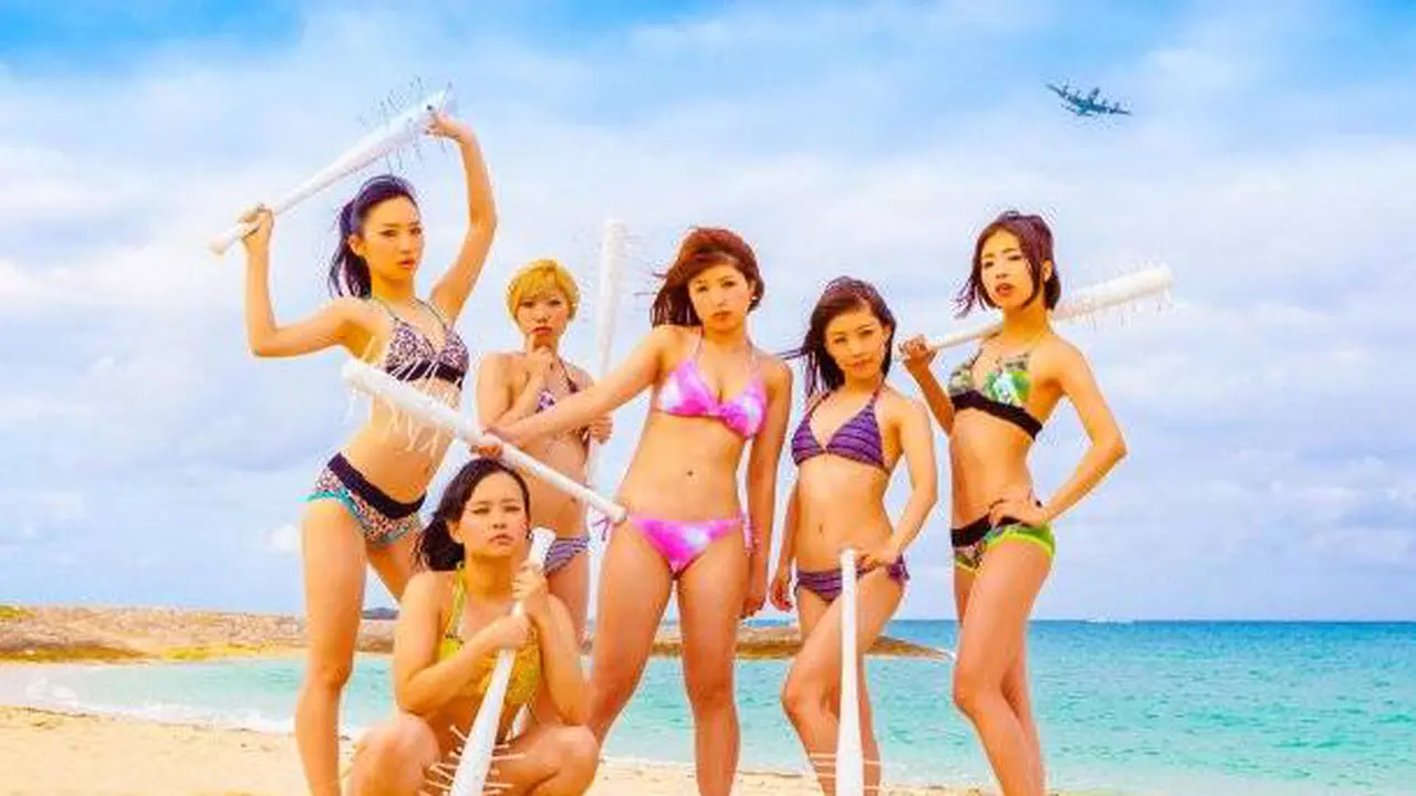 Idol Group BiS Kenakan Bikini Menggoda untuk Single Baru