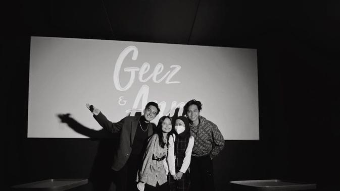 Momen Junior Roberts dan Hanggini saat Screening 'Geez And Ann'. (Sumber: Instagram.com/ntsana)