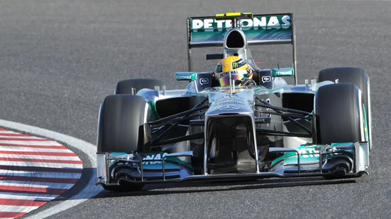 lewis-hamilton-131013b.jpg