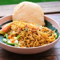 ilustrasi mie goreng/Rezmita Anggriani/Shutterstock