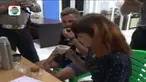 Pasangan suami istri asal Rusia ini ditemukan polisi tersesat di kawasan Alang-Alang Lebar, Palembang.