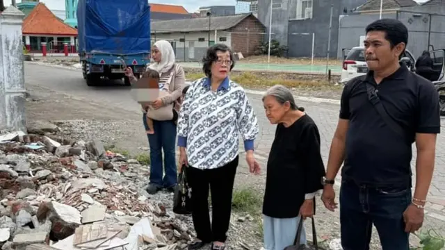 Nenek Elina