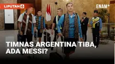 Timnas Argentina yang dinantikan fans sepak bola indonesia akhirnya tiba di bandara Soekarno Hatta hari Jumat (16/6) malam. Apakah bintang tim juara dunia Messi juga ikut dalam rombongan?