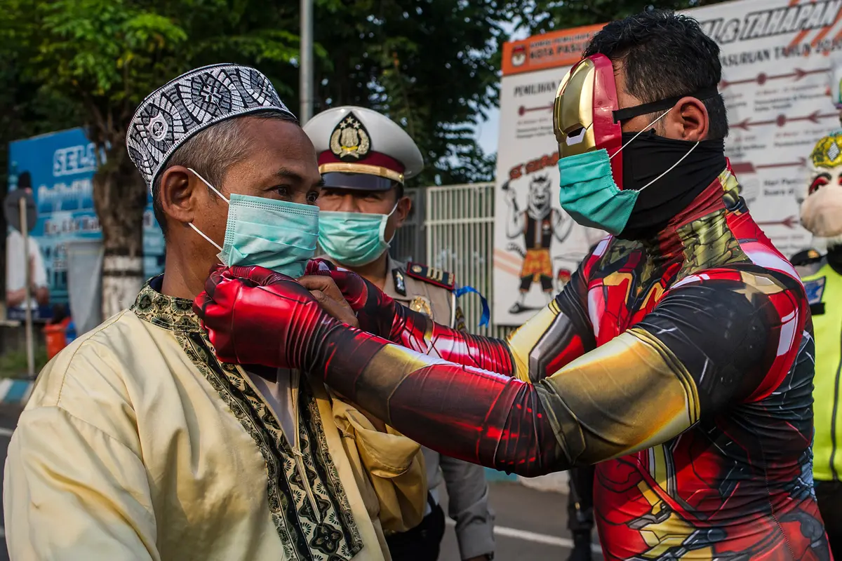 Polisi superhero
