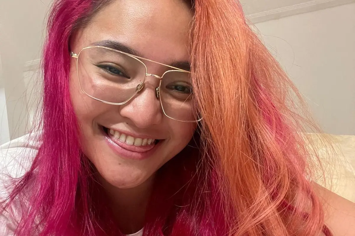 Marshanda tampil dengan rambut baru yang lebih cerah