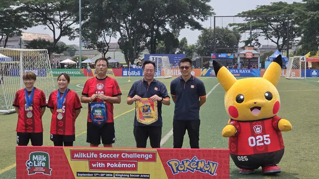 Coaching clinic bersama dua pesepak bola putri legendaris Jepang Mana Iwabuchi dan Aya Miyama