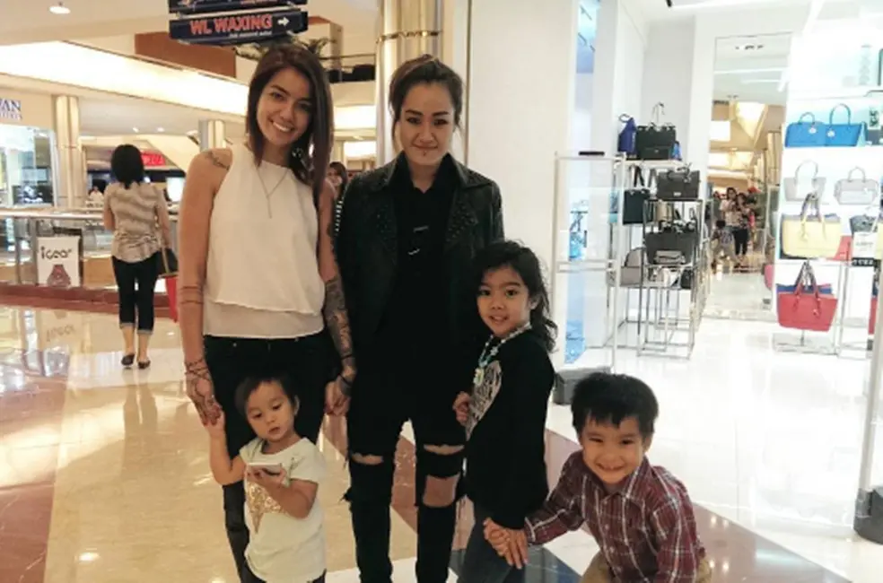 Melodya Vanesha dan anak-anak Sheila Marcia. (via Instagram @itsvanezz)