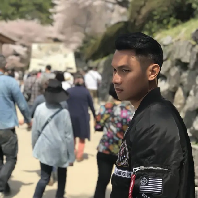 6 Potret Aditya Halindra Faridzky, Calon Bupati Tuban yang Viral