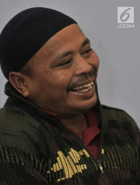 Ekspresi Rahman saat berbincang dengan Prabowo Subianto di Kantor BPN Prabowo-Sandi, Kertanegara, Jakarta (20/12). Rahman menemui Calon Presiden nomor urut 02 Prabowo Subianto untuk memberikan dukungan pada Pilpres 2019. (Merdeka.com/Iqbal S. Nugroho)