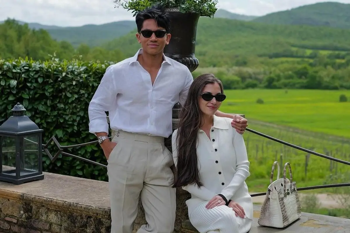 Pangeran Mateen dan Anisha Rosnah