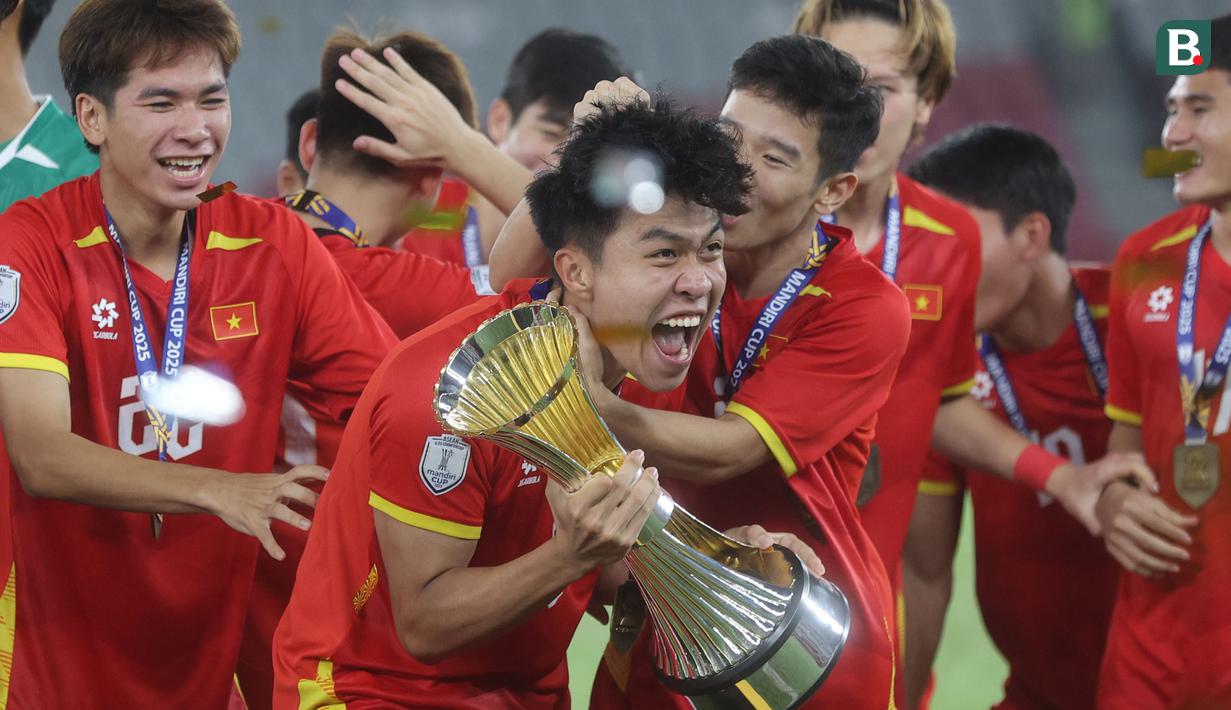 Timnas Vietnam U-23 mengalahkan Timnas Indonesia U-23 dengan skor tipis 1-0. (Bola.com/M Iqbal Ichsan)