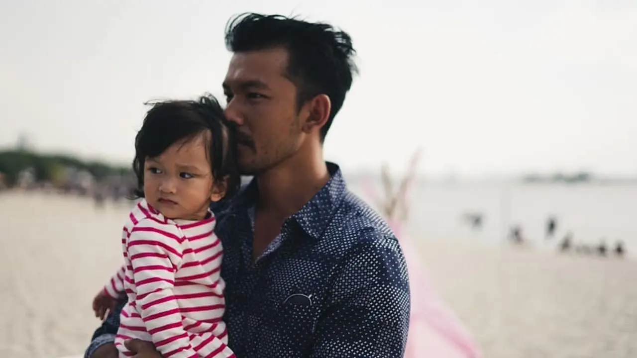 [Bintang] 8 Foto Keseruan Ulang Tahun Anak Rio Dewanto dan Atiqah Hasiholan