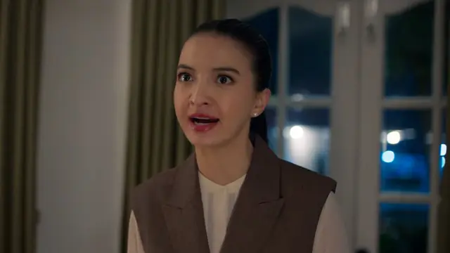 Raline Shah sebagai Zahra dalam film Suamiku Lukaku. (Foto: Dok. Sinemart Pictures)