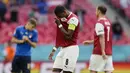 David Alaba - Kapten Timnas Austria ini merupakan salah satu pemain yang bergelimang gelar juara bersama Bayern Munchen. Mulai dari trofi juara domestik, Liga Champions, hingga Piala Dunia Antarklub pernah diraihnya. (AP/Frank Augstein, Pool)