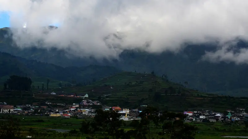 Kawah di Pegunungan Dieng