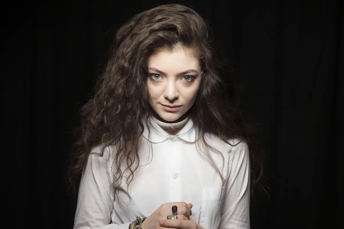 Lorde Merasakan Gangguan Hantu Saat Proses Rekaman