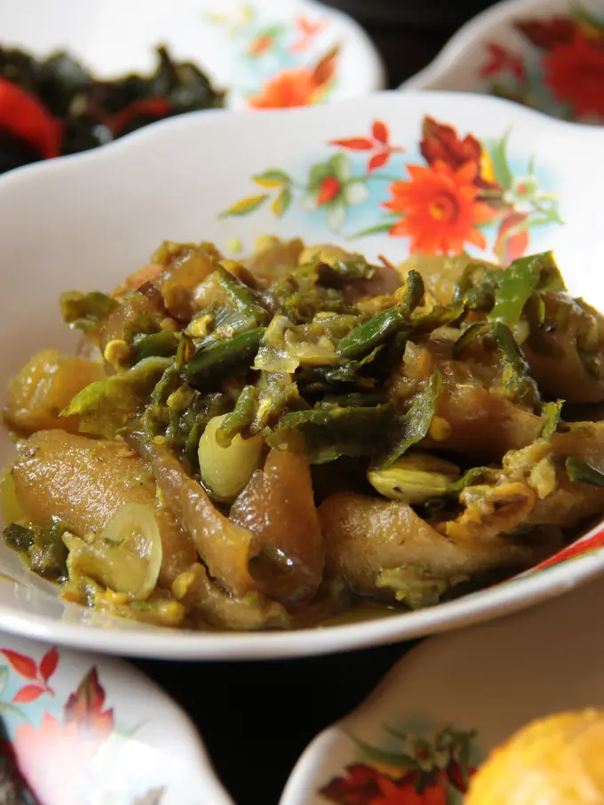 Oseng kikil
