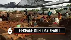 Susunan struktur pagar dan gerbang kuno ini merupakan sisa bangunan masa Kerajaan Majapahit sejak abad 14 Masehi. Ekskavasi masih terus dilakukan sebagai upaya pengembangan situs obyek wisata sejarah dan religi.