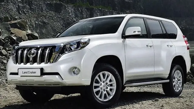 mobil-toyota-land-cruiser-140125b.jpg