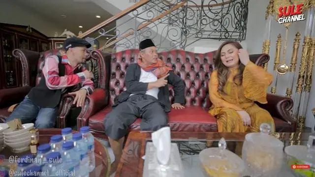 Dikabarkan Gadaikan Rumah Rp  3,5 Miliar, Ini 6 Potret Kediaman Nia Daniaty